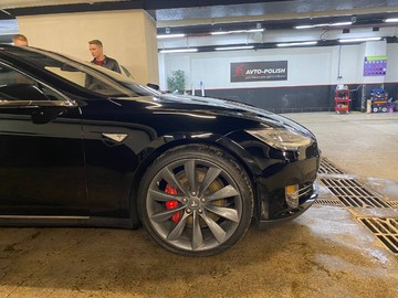 Полная оклейка кузова + бронь стекла + тонировка для Tesla Model 3